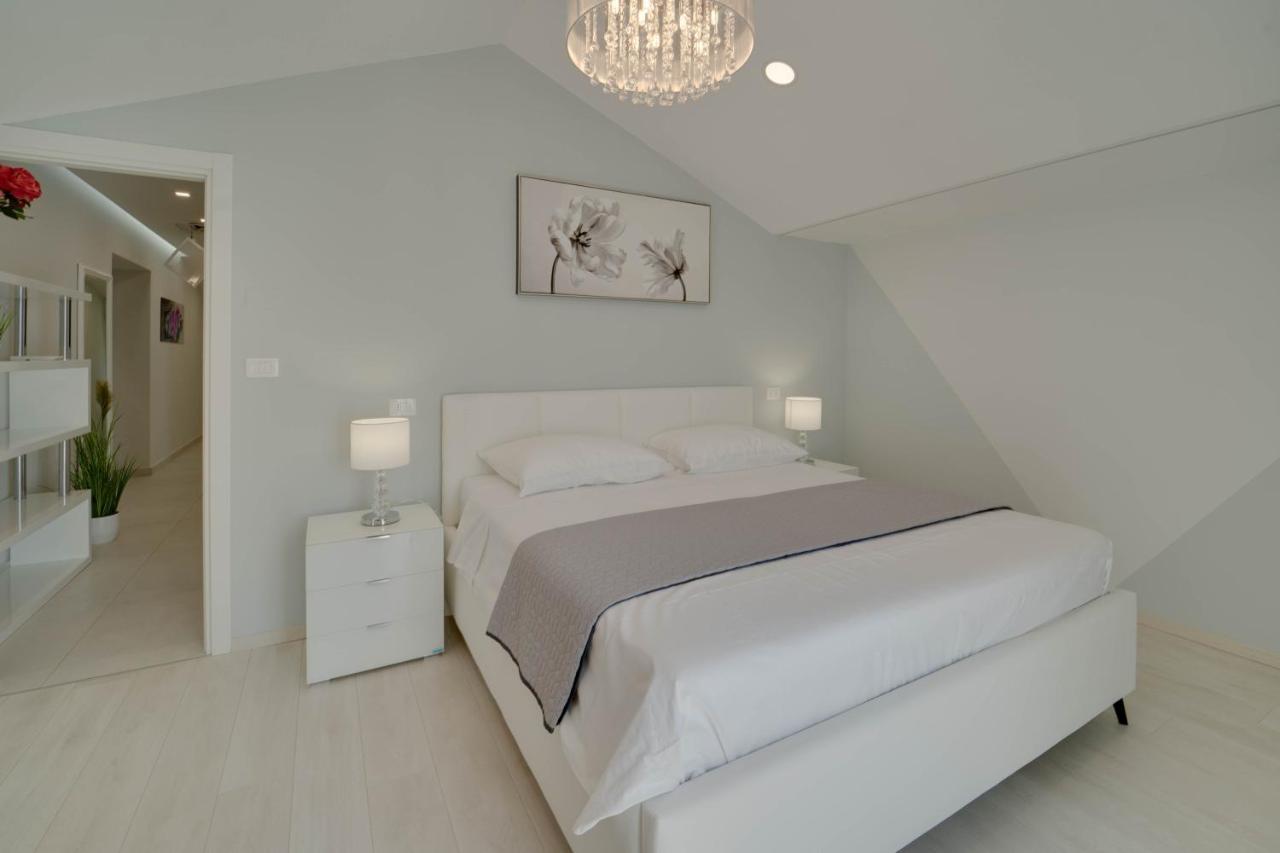 Black Diamond Apartment Vilanija Dış mekan fotoğraf