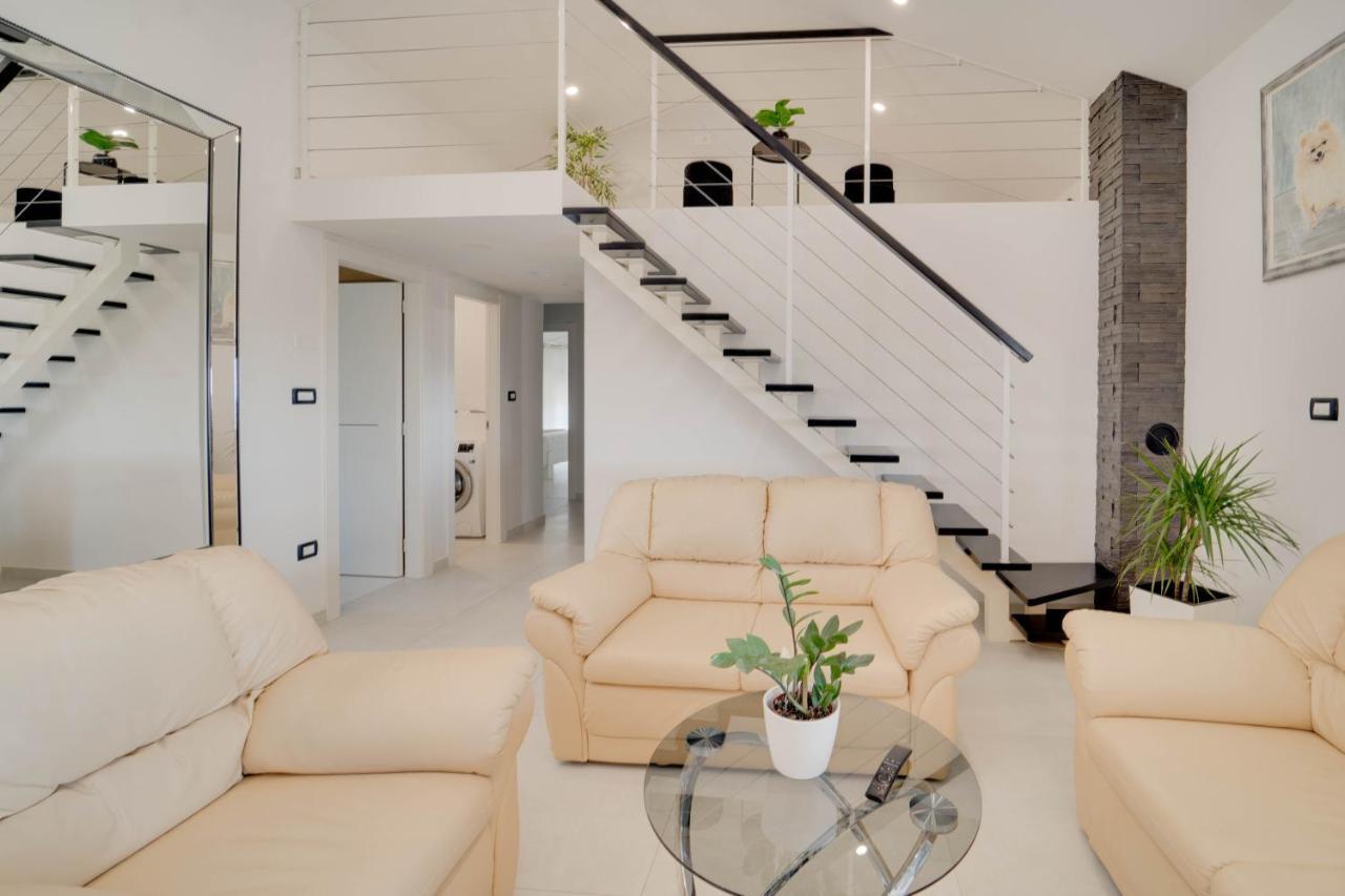 Black Diamond Apartment Vilanija Dış mekan fotoğraf