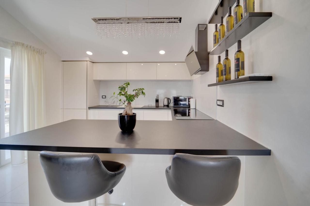Black Diamond Apartment Vilanija Dış mekan fotoğraf