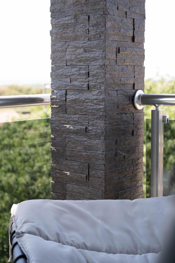 Black Diamond Apartment Vilanija Dış mekan fotoğraf