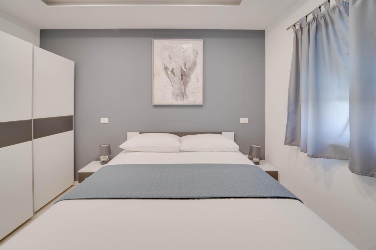 Black Diamond Apartment Vilanija Dış mekan fotoğraf