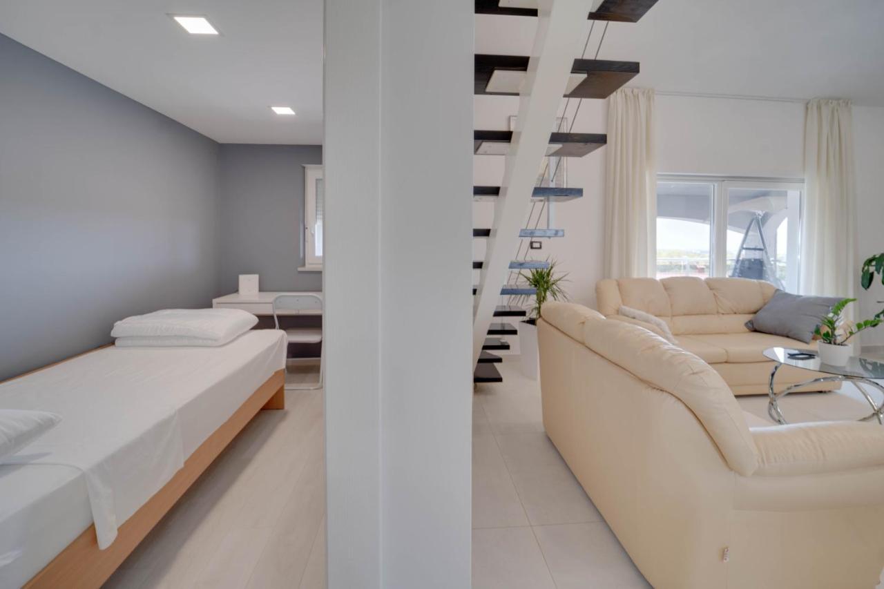Black Diamond Apartment Vilanija Dış mekan fotoğraf