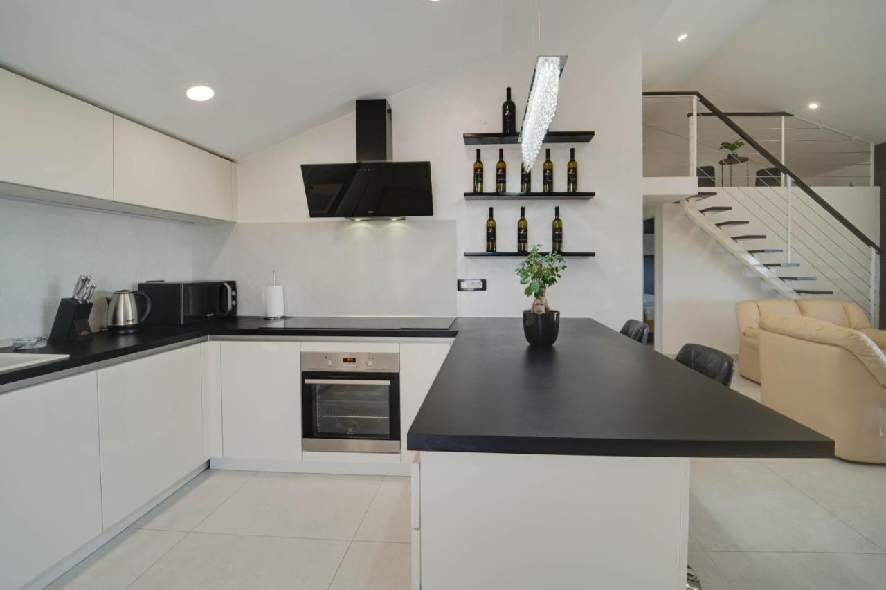 Black Diamond Apartment Vilanija Dış mekan fotoğraf